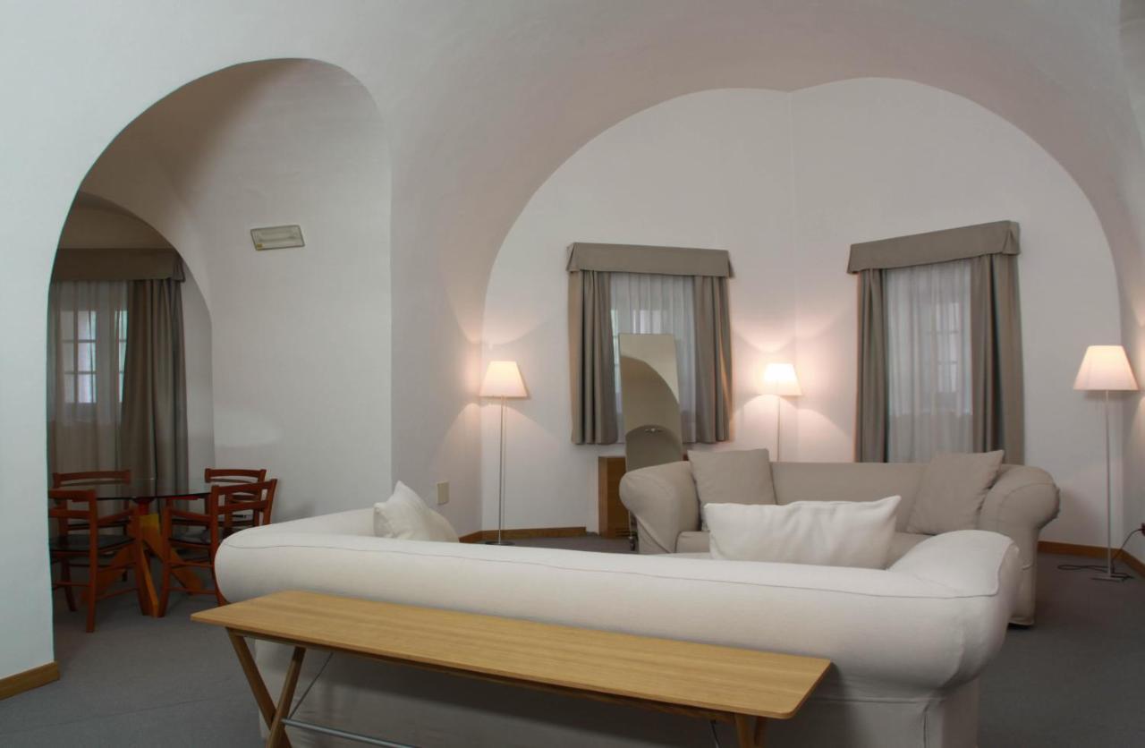Hotel Cavour Et Des Officiers Bard Buitenkant foto