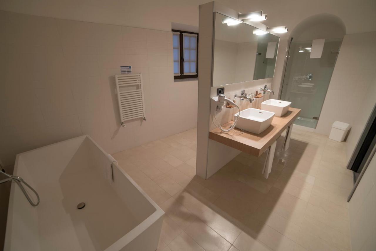 Hotel Cavour Et Des Officiers Bard Buitenkant foto